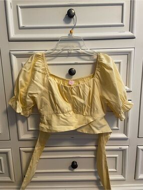 Yellow Puff Sleeve Cropped Tie-Back Top. Never Worn. NWOT